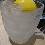 大衆酒場餃子のたっちゃん - 檸檬フィズ380円 爽やか～スッキリ！