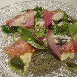 リストランテ サクラ - 銚子産キンメの湯引きのマリネ　ホワイトアスパラのリコッタチーズ和え　サルサヴェルデ　オレンジパウダー