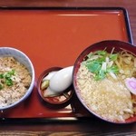 まるまつ - 花そばとミニ鶏そぼろ丼セット