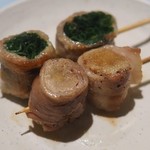 炭火焼き鳥と博多野菜巻き串 個室居酒屋 結 - 野菜巻きはえのき巻きと万ネギ巻き