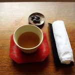 すみや亀峰菴 - チェックイン時にいただく黒豆絞り。美味♡