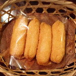 すみや亀峰菴 - 夜食用のおいなりさん♡
      サイズ感がよき〜 (*ﾉ∀`*)