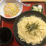 ８番らーめん - ざるラーメンとミニ炒飯