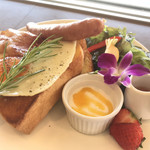 シチノカフェ&ピッツァ - モーニング別角度から