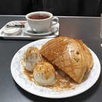 カフェショパン - シナモンとアップルパンケーキ¥650-
            ドリンクセット