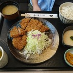 Tonkatsu wakou - 豚々拍子定食（1380円）、麦とろセット（150円）