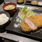 とんかつ 大喜 - ロースとんかつ(200g)ヾ(  ๑´д.`๑)ﾂ¥1630円･:*+.:+