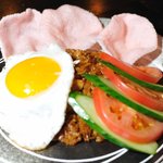 Jalan jalan - ｲﾝﾄﾞﾈｼｱの甘辛焼飯、ナシゴレン