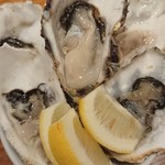 魚とワインはなたれThe Fishand Oysters - 