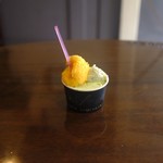 ジェラテリア アクオリーナ - イエルバ・ブエナ ペスト・ジェノベーゼ カラマンダリンの3種盛り（670円）税込