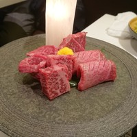 肉の匠 将泰庵 船橋駅前 はなれ店 - 四種八枚盛り合わせ