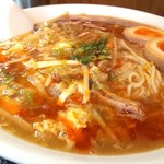 中華そば 一颯 - 酸辣湯麺・中 950円 煮玉子 100円