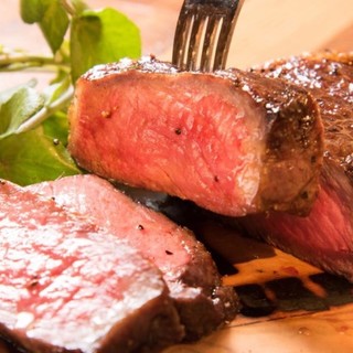 Beef glasses Steak grilled on iron plate