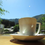 クッチーナ ヤヒコヤマ ぼすかいおーろ - カップにお花