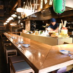 h Kodawarimon Ikka - オープンキッチンを楽しむカウンター席
