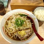 拉麺大公 - スタミナ味噌(もやし増し)、ライス