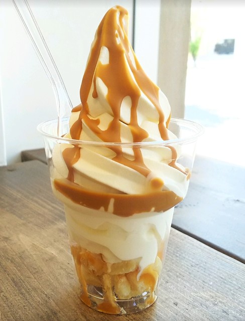 ネットリもったり甘めなソフトクリーム W By Montblanc クローバー 平岸店 Clover 平岸 札幌市営 クレープ 食べログ