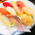 和処さゝ木 - ランチ　生寿司定食　９５０円（税込）の生寿司のアップ【２０１９年６月】
