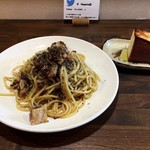 ナガタ店 - 肉ソースパスタと自家製パン