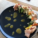 フランス料理 Arum - プロシュート（生ハム）と季節の彩り野菜
