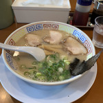 黒田屋 - ラーメン！豚骨の臭みがすごい！
