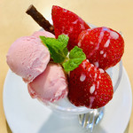 アオイ農園　ぶどうの木 - 苺可愛い❤︎
      練乳と苺のこの組み合わせ❤︎