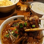 カラシビつけ麺　鬼金棒 - 特製カラシビつけ麺 のチャーシューリフト