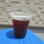 ヘルマーズ キッチン - 無糖紅茶の黒タピオカドリンク