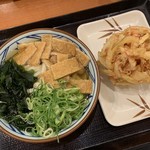 丸亀製麺 - 刻みきつねうどん、小えびかき揚げ【2019.5】