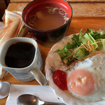 ZUOU - ホットサンドモーニング