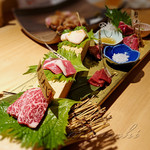 居酒屋 ニクヤウサギ - 肉刺し盛り合わせ①