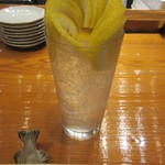 魚虎 - 生レモンチューハイ 600円