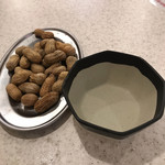 쿠시카츠 타나카 욧카이치 에키마에점 - 落花生　塩ゆで