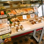 丸重チキンハウス - 砂ぎもや鶏皮もおすすめ　なぜかすいとん粉