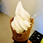 コージー ジューススタンド - 糀甘酒ソフトクリーム380円