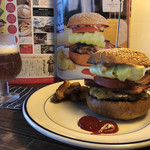 ダコタ ラスティック テーブル - ベーコンチーズバーガー￥１２５０