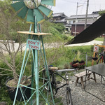 ダコタ ラスティック テーブル - 