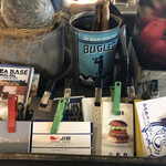 ダコタ ラスティック テーブル - 