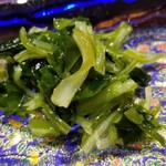 鮨匠 のむら - ワカメ(島原)
      葉も茎も美味しい。
      糀谷酢味噌で頂きます。