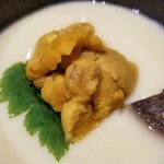 鮨匠 のむら - (11)茶碗蒸し
      茶碗蒸しの中には小さな紅はるか(薩摩芋)や餅などの他の具材も入りボリュームもあります。