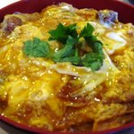 伊勢 - もつ煮親子丼