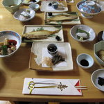 深谷温泉 元湯石屋 - 朝食はお食事処で。写真には写ってないが、お雑煮も出た