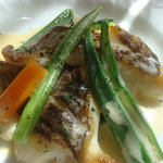 Bistro Champ - 真鯛のポワレ　シャンのクリームソース