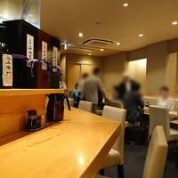 一誠 - 店内雰囲気。他にも座敷、個室とあります