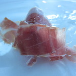 アーリア ディ タクボ - 24ヶ月熟成のイタリア パルマ産生ハム 黒イチジクとリコッタチーズのムース1