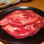 焼肉問屋 牛蔵 - タン塩　￥６８３