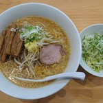 八乃木 - みそラーメン＋メンマ増し＋ねぎ