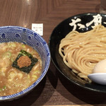 六厘舎 TOKYO - つけ麺並味玉付き930円