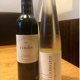 素敵なディナータイムを彩る厳選ワインを多彩に揃えております