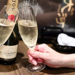 焼肉 大河 - シャンパーニュで乾杯♪